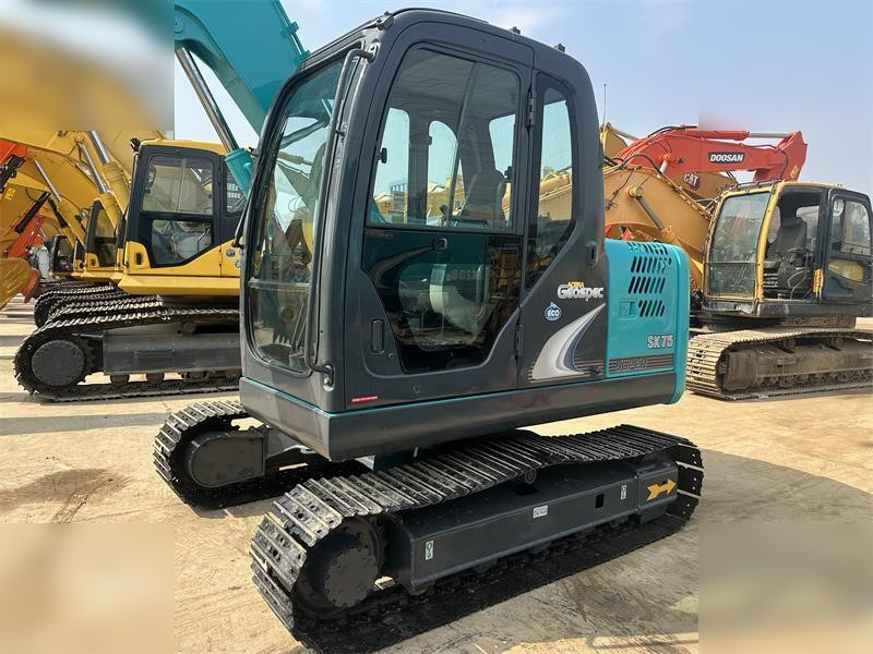 KOBELCO SK75-8 - Kāpurķēžu ekskavators: foto 3 KOBELCO SK75-8 - Kāpurķēžu ekskavators: foto 3