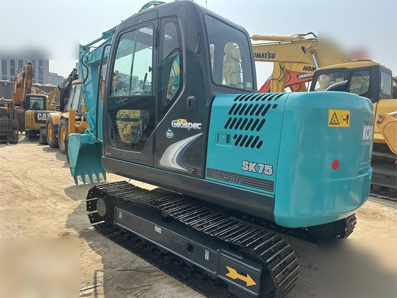 KOBELCO SK75-8 - Kāpurķēžu ekskavators: foto 2 KOBELCO SK75-8 - Kāpurķēžu ekskavators: foto 2