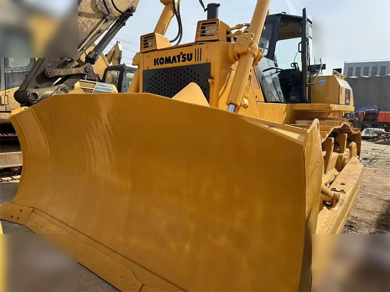 KOMATSU D155A-5 - Buldozers: foto 4 KOMATSU D155A-5 - Buldozers: foto 4