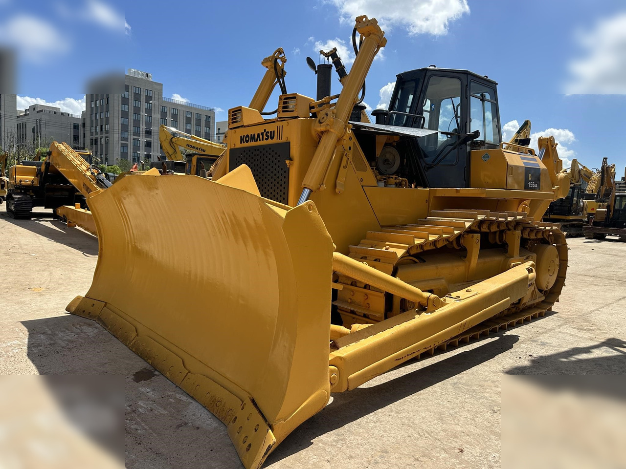 KOMATSU D155A-5 - Buldozers: foto 2 KOMATSU D155A-5 - Buldozers: foto 2