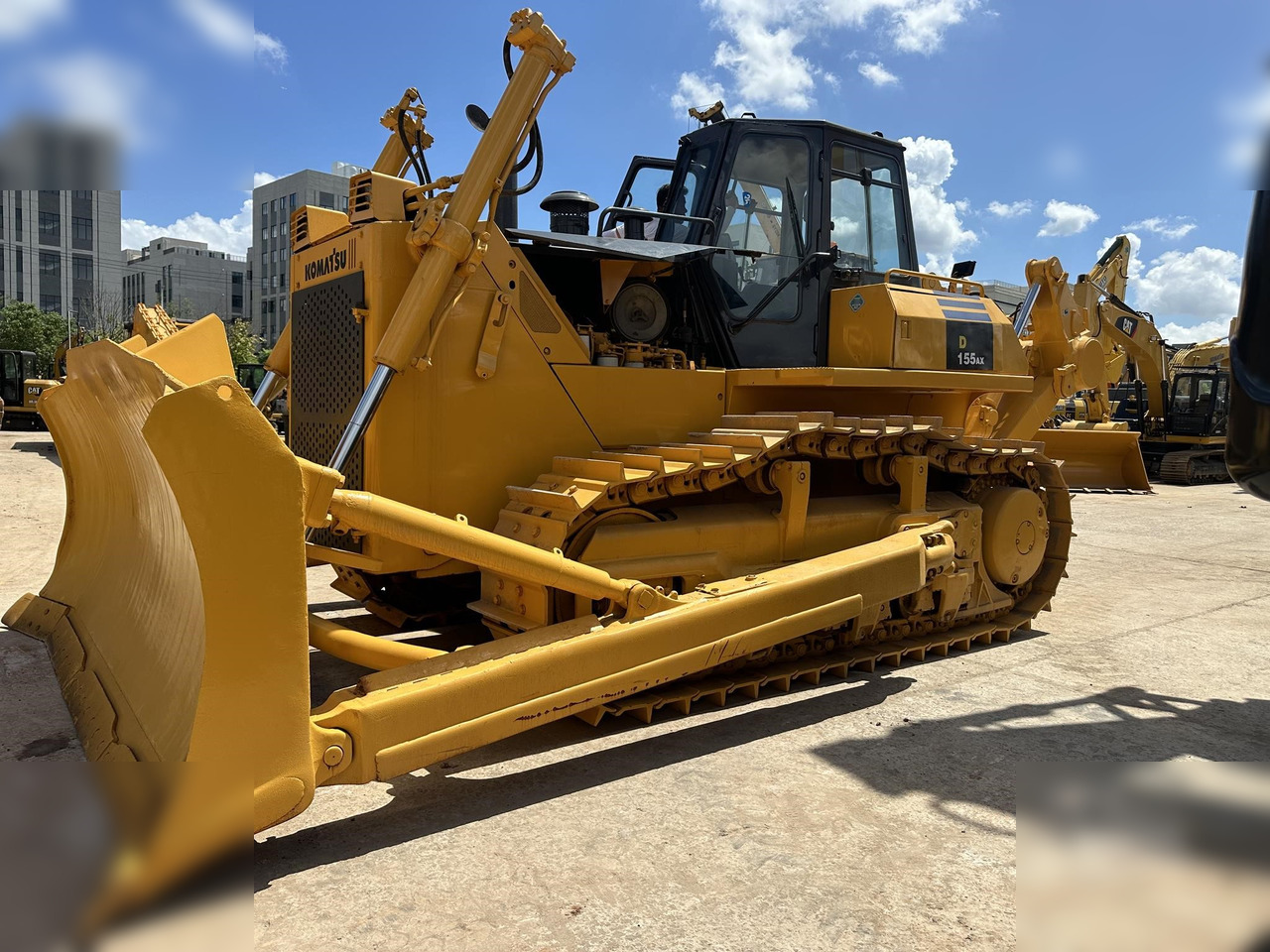 KOMATSU D155A-5 - Buldozers: foto 3 KOMATSU D155A-5 - Buldozers: foto 3