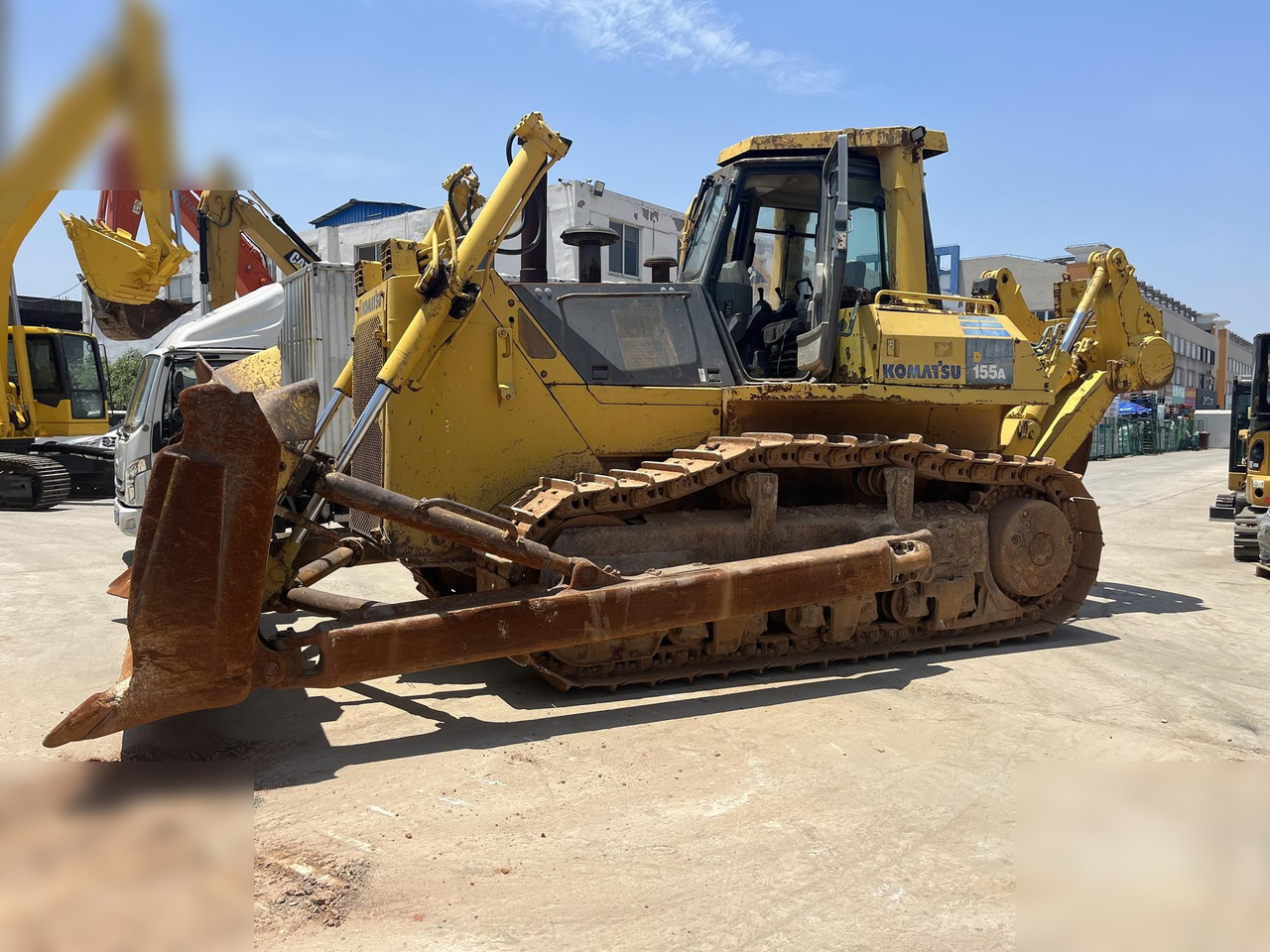 KOMATSU D155A-5 - Buldozers: foto 2 KOMATSU D155A-5 - Buldozers: foto 2