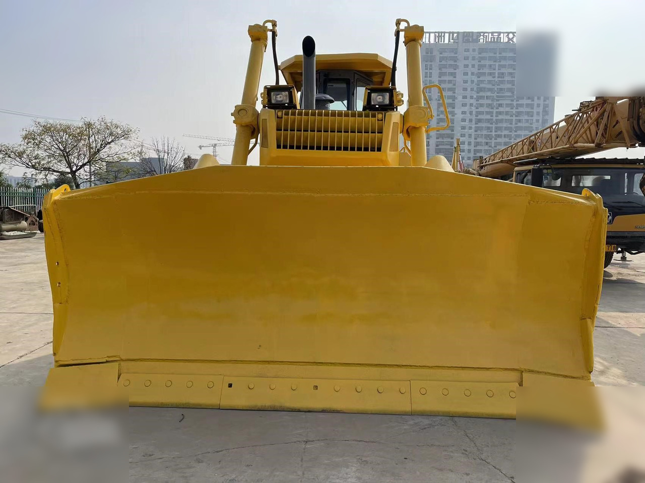 KOMATSU D155AX-3 - Buldozers: foto 3 KOMATSU D155AX-3 - Buldozers: foto 3