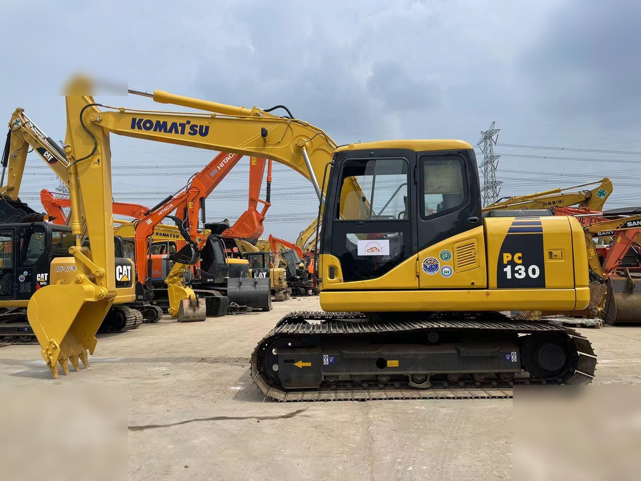 KOMATSU PC130-7 - Kāpurķēžu ekskavators: foto 1 KOMATSU PC130-7 - Kāpurķēžu ekskavators: foto 1