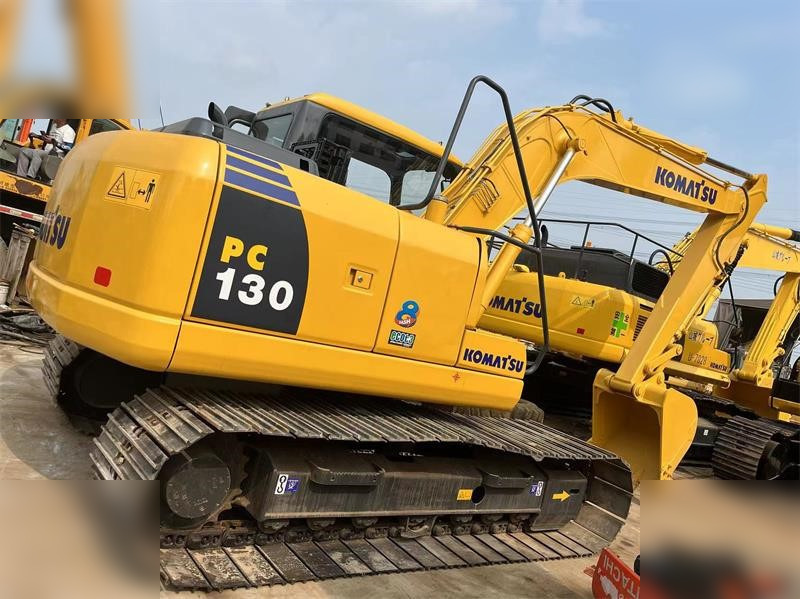 KOMATSU PC130-7 - Kāpurķēžu ekskavators: foto 2 KOMATSU PC130-7 - Kāpurķēžu ekskavators: foto 2