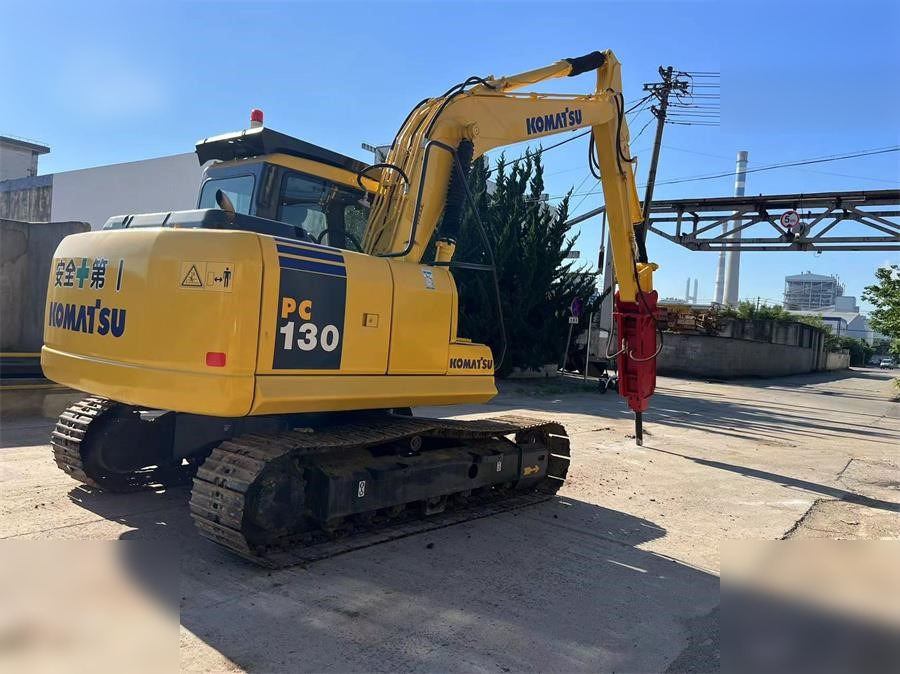 KOMATSU PC130-7 - Kāpurķēžu ekskavators: foto 2 KOMATSU PC130-7 - Kāpurķēžu ekskavators: foto 2