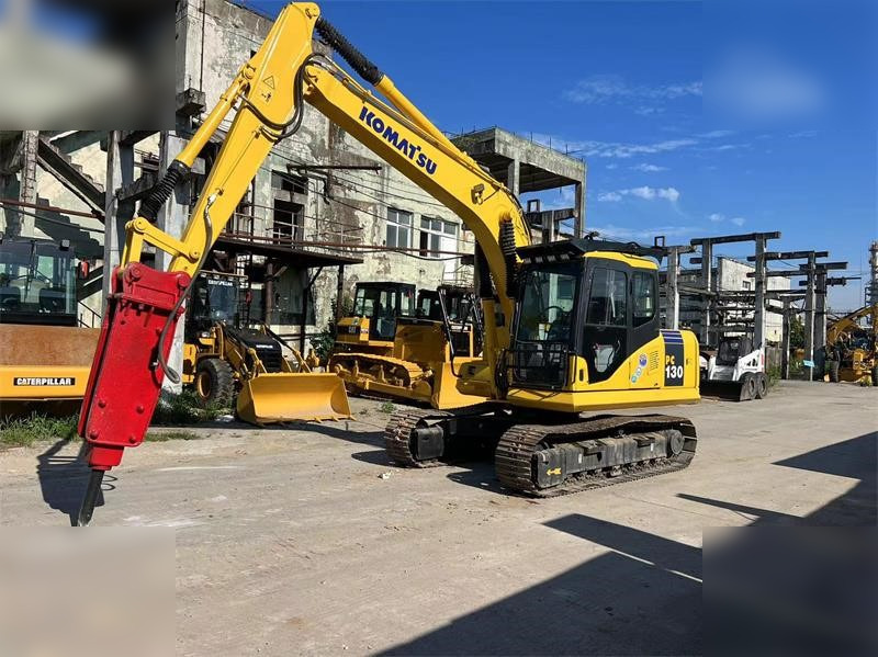 KOMATSU PC130-7 - Kāpurķēžu ekskavators: foto 2 KOMATSU PC130-7 - Kāpurķēžu ekskavators: foto 2