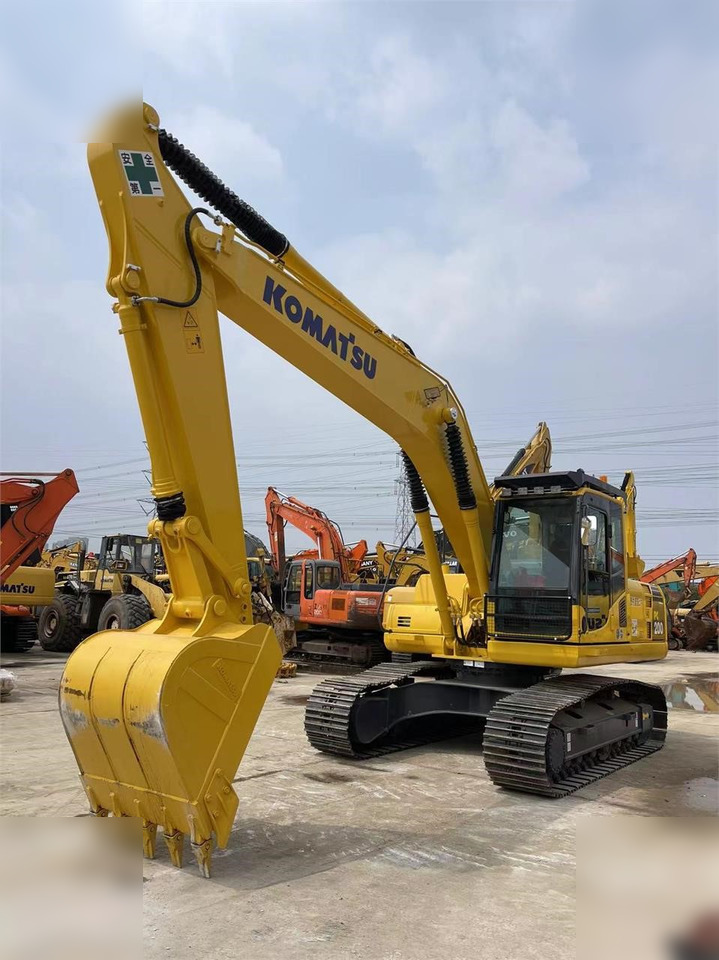 KOMATSU PC200-8 - Kāpurķēžu ekskavators: foto 4 KOMATSU PC200-8 - Kāpurķēžu ekskavators: foto 4