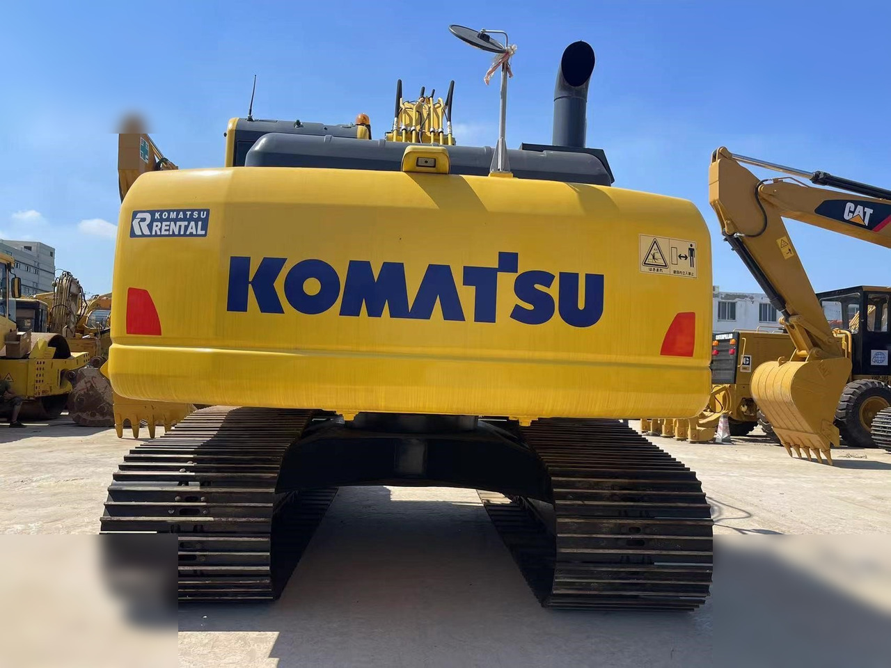 KOMATSU PC200-8 - Kāpurķēžu ekskavators: foto 4 KOMATSU PC200-8 - Kāpurķēžu ekskavators: foto 4