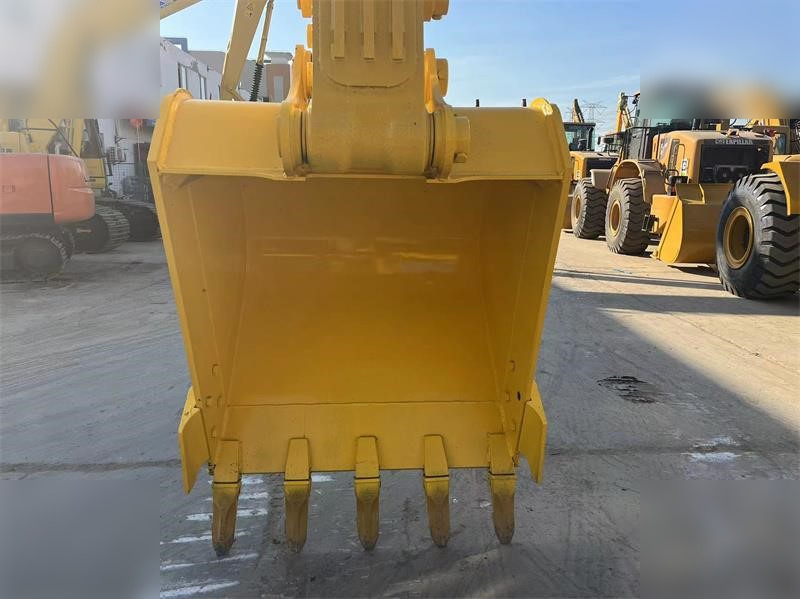 KOMATSU PC200-8N1 - Kāpurķēžu ekskavators: foto 5 KOMATSU PC200-8N1 - Kāpurķēžu ekskavators: foto 5