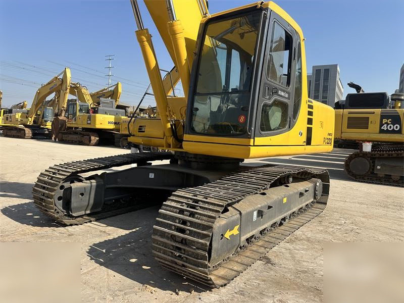 Kāpurķēžu ekskavators KOMATSU PC220-6: foto 9