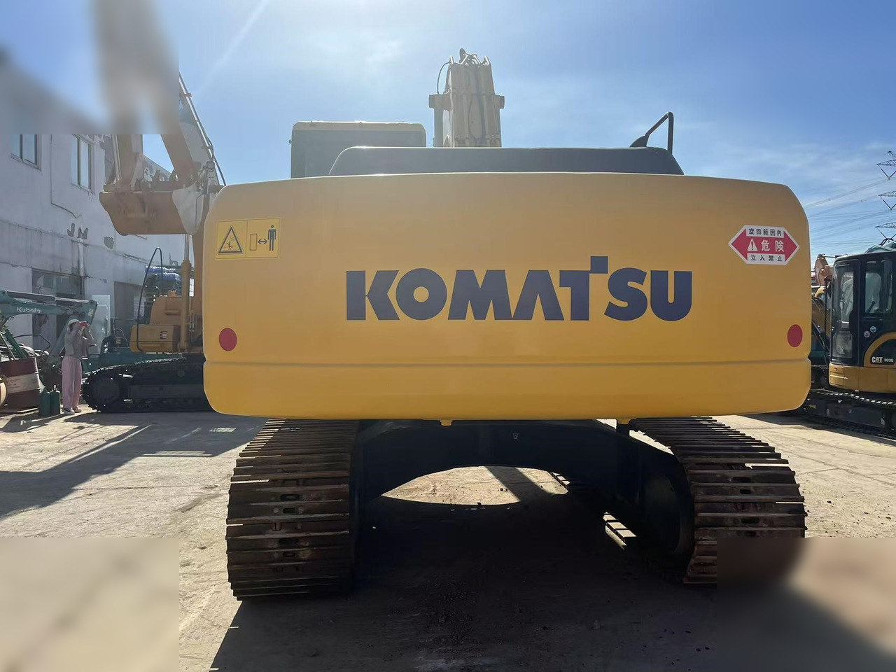 KOMATSU PC220-7 - Kāpurķēžu ekskavators: foto 5 KOMATSU PC220-7 - Kāpurķēžu ekskavators: foto 5