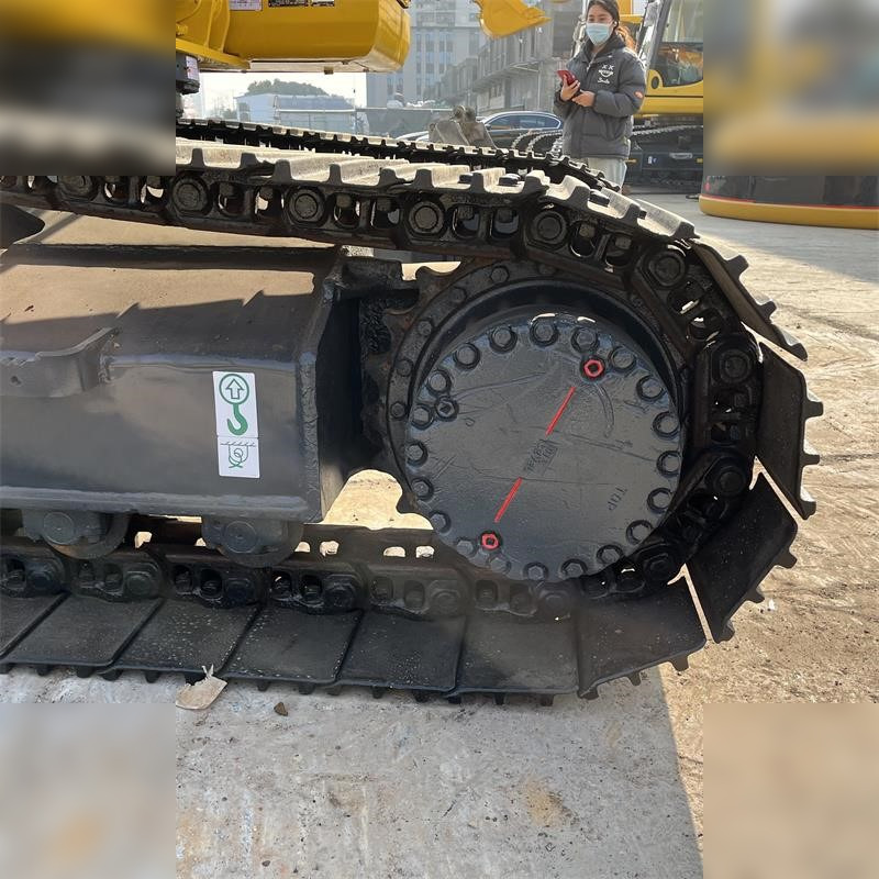 Kāpurķēžu ekskavators KOMATSU PC220-8: foto 8