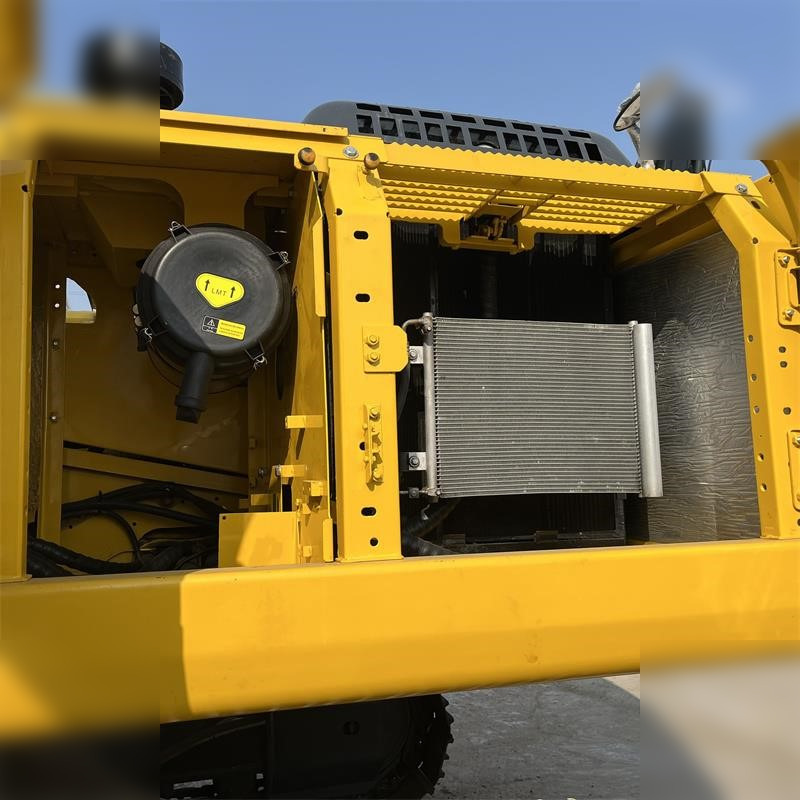 Kāpurķēžu ekskavators KOMATSU PC220-8: foto 10