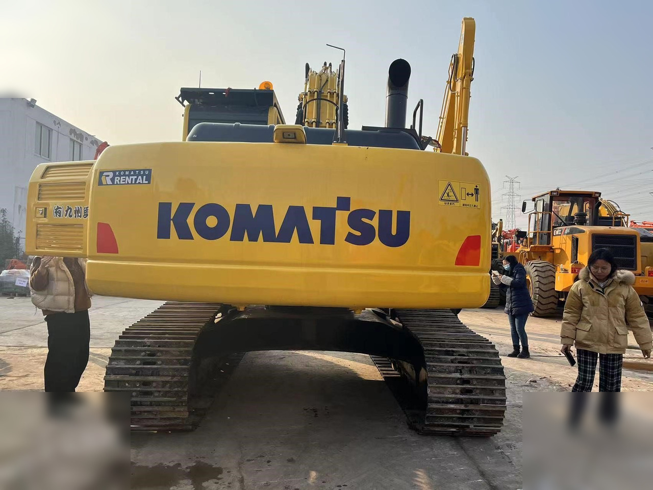 KOMATSU PC220-8M0 - Kāpurķēžu ekskavators: foto 4 KOMATSU PC220-8M0 - Kāpurķēžu ekskavators: foto 4