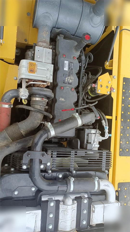 KOMATSU PC240 LC-8 - Kāpurķēžu ekskavators: foto 5 KOMATSU PC240 LC-8 - Kāpurķēžu ekskavators: foto 5