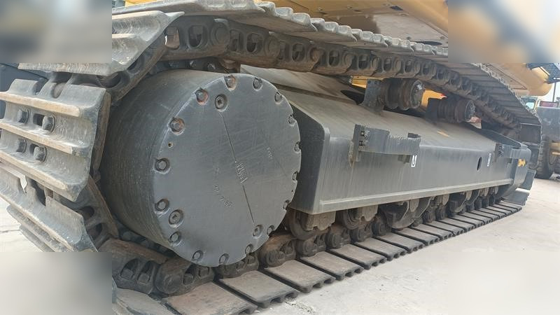 KOMATSU PC400-7 - Kāpurķēžu ekskavators: foto 4 KOMATSU PC400-7 - Kāpurķēžu ekskavators: foto 4