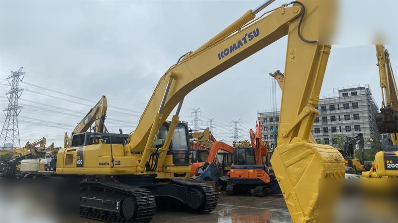 KOMATSU PC400-8 - Kāpurķēžu ekskavators: foto 2 KOMATSU PC400-8 - Kāpurķēžu ekskavators: foto 2
