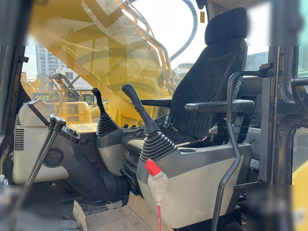 Kāpurķēžu ekskavators KOMATSU PC400-8: foto 9