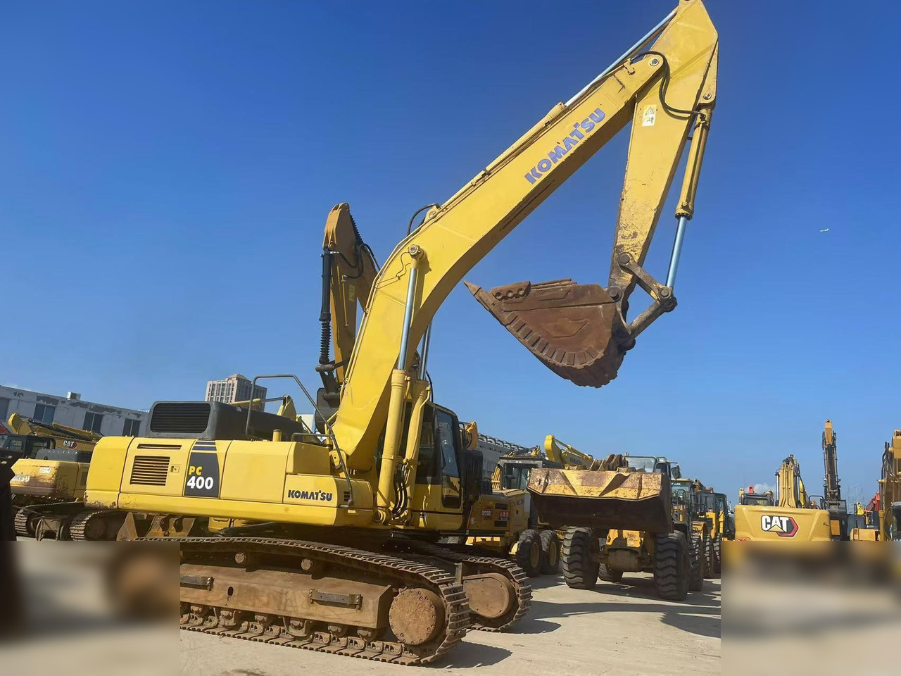 KOMATSU PC400-8 - Kāpurķēžu ekskavators: foto 2 KOMATSU PC400-8 - Kāpurķēžu ekskavators: foto 2