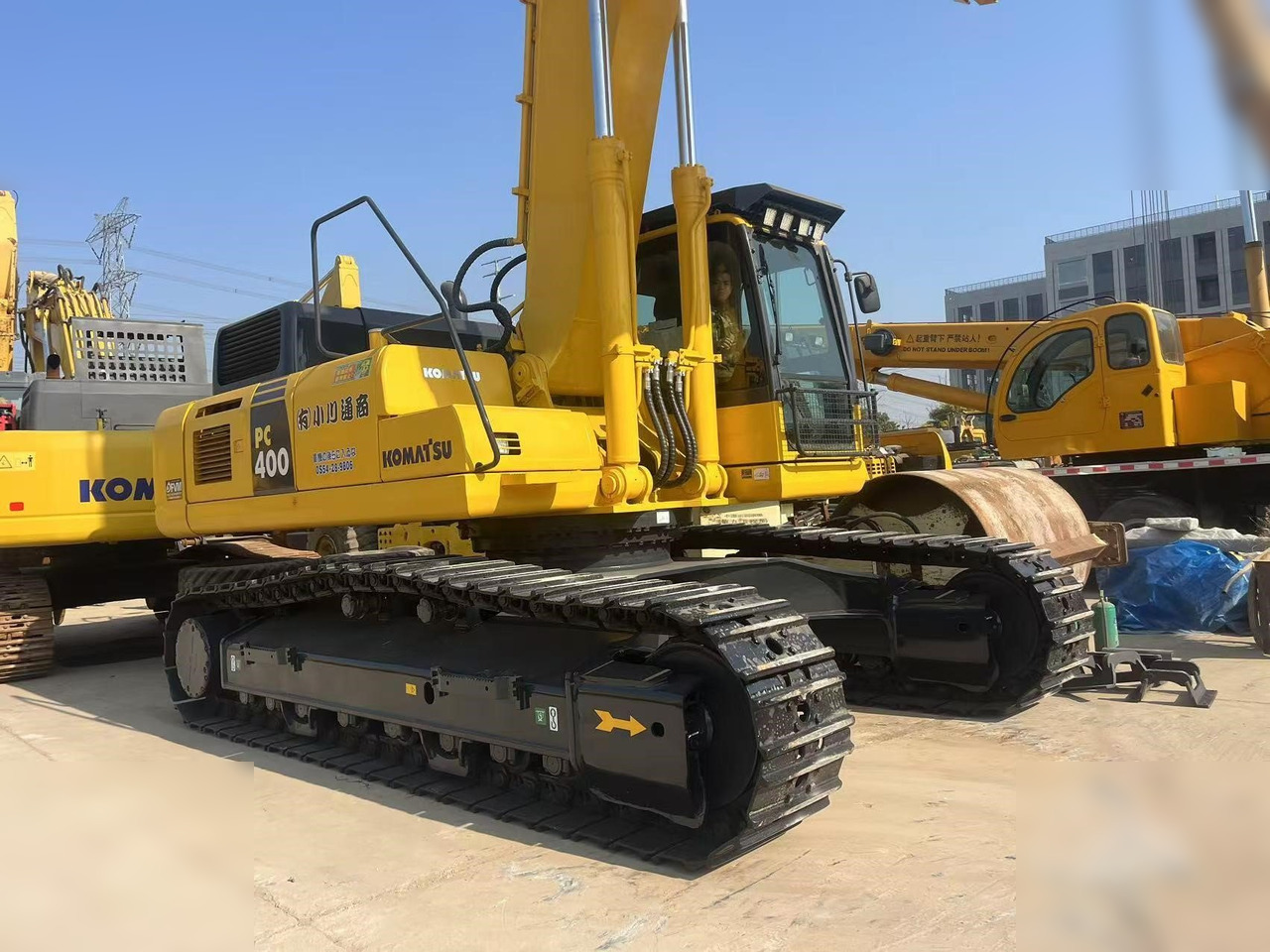 KOMATSU PC400-8R - Kāpurķēžu ekskavators: foto 2 KOMATSU PC400-8R - Kāpurķēžu ekskavators: foto 2