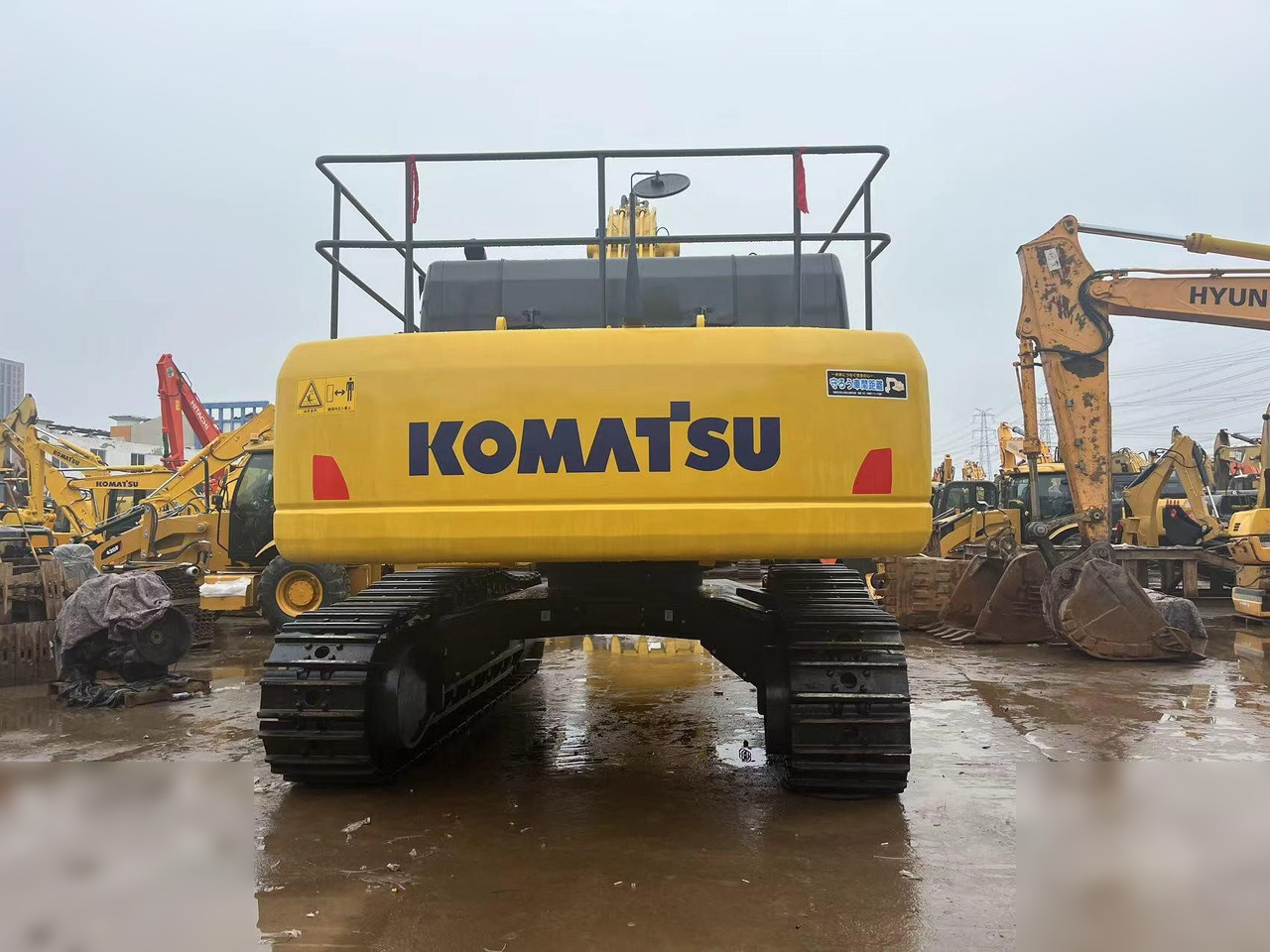 KOMATSU PC450-8 - Kāpurķēžu ekskavators: foto 3 KOMATSU PC450-8 - Kāpurķēžu ekskavators: foto 3