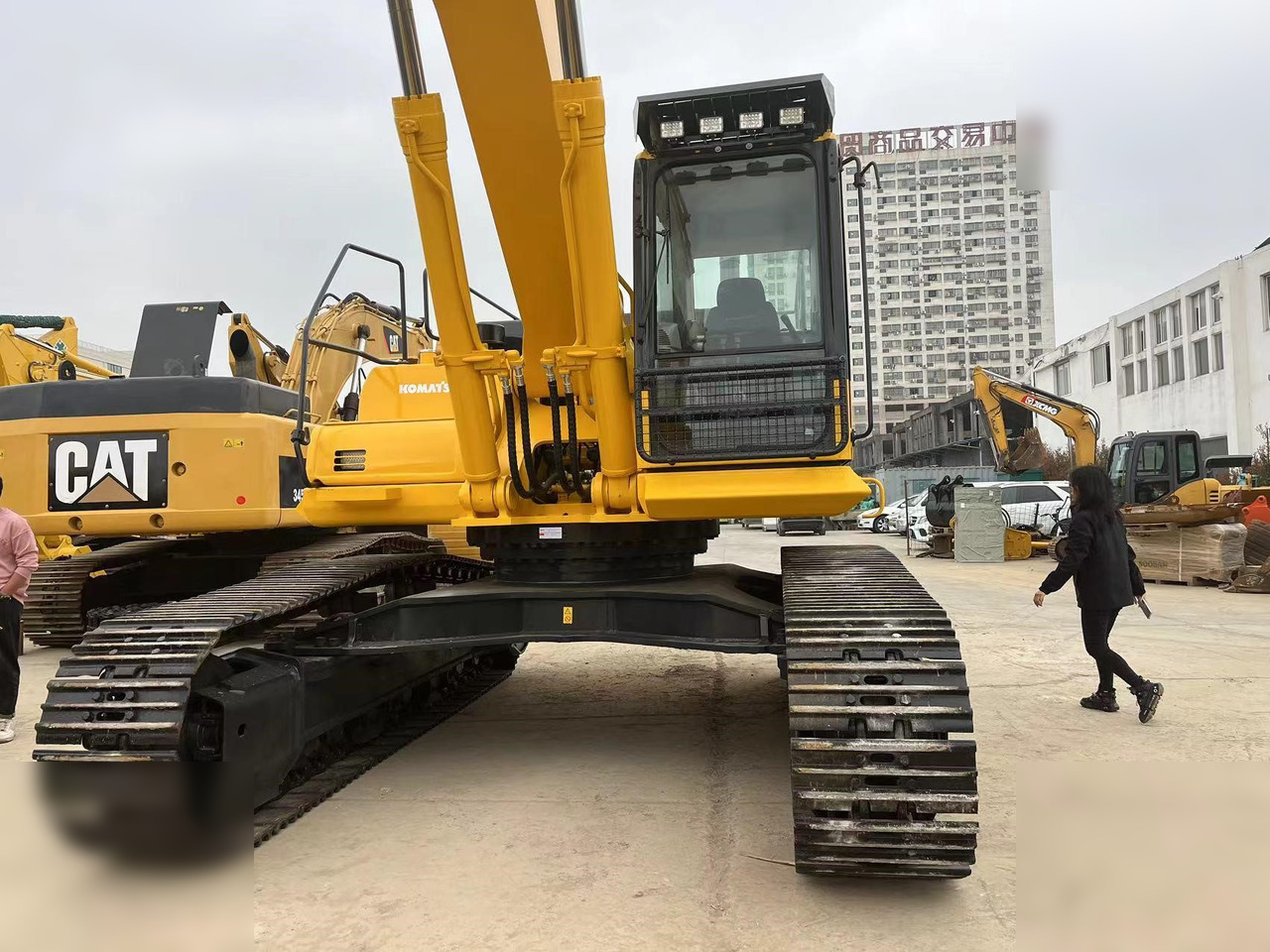 KOMATSU PC450-8 - Kāpurķēžu ekskavators: foto 5 KOMATSU PC450-8 - Kāpurķēžu ekskavators: foto 5