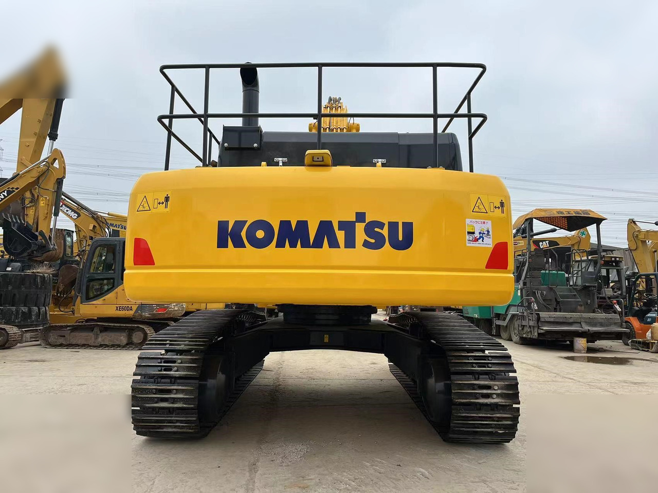 KOMATSU PC450-8 - Kāpurķēžu ekskavators: foto 3 KOMATSU PC450-8 - Kāpurķēžu ekskavators: foto 3