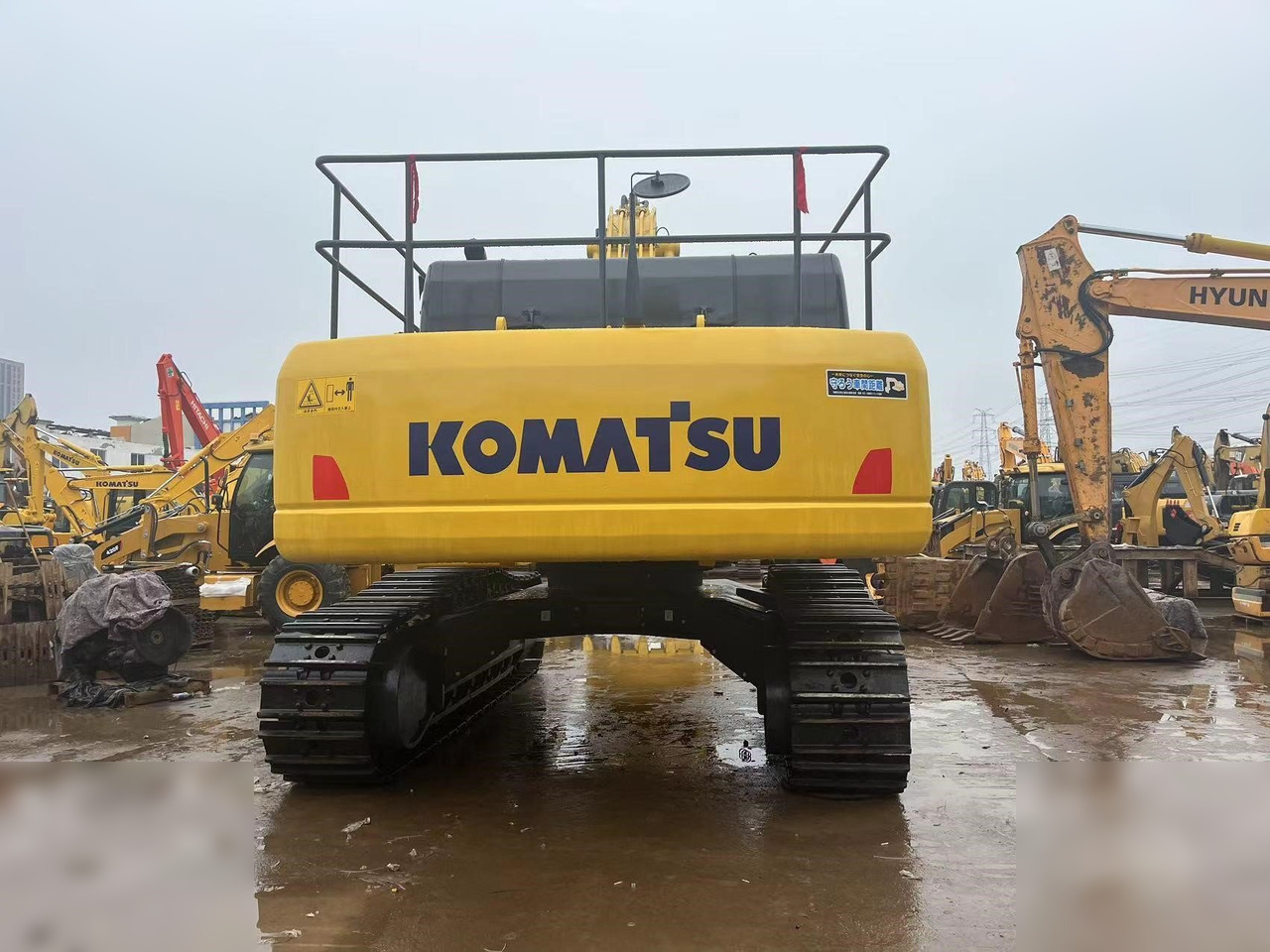 KOMATSU PC450 LC-8 - Kāpurķēžu ekskavators: foto 3 KOMATSU PC450 LC-8 - Kāpurķēžu ekskavators: foto 3