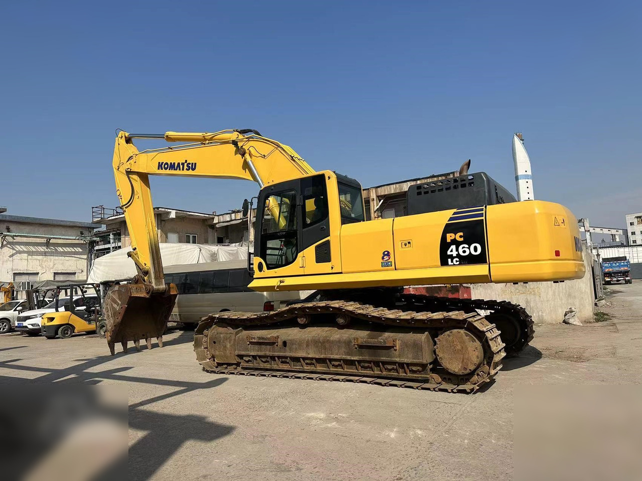 KOMATSU PC460 LC-8 - Kāpurķēžu ekskavators: foto 1 KOMATSU PC460 LC-8 - Kāpurķēžu ekskavators: foto 1