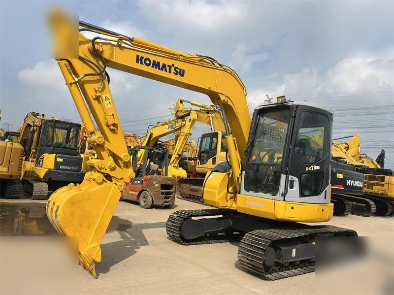 KOMATSU PC78US - Kāpurķēžu ekskavators: foto 3 KOMATSU PC78US - Kāpurķēžu ekskavators: foto 3