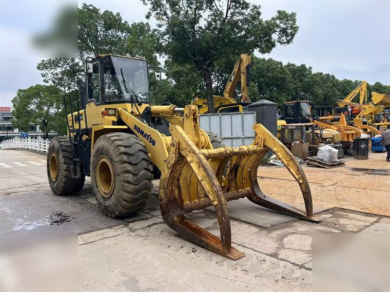 KOMATSU WA320-3 - Riteņu iekrāvējs: foto 1 KOMATSU WA320-3 - Riteņu iekrāvējs: foto 1