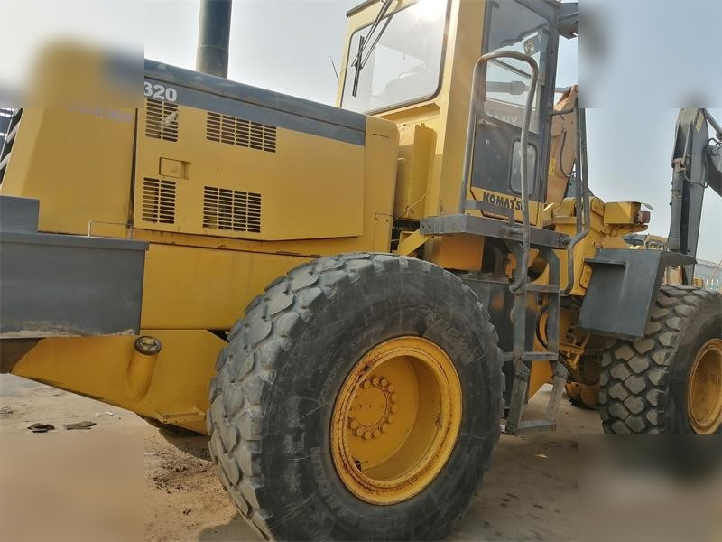 KOMATSU WA320-3 - Riteņu iekrāvējs: foto 3 KOMATSU WA320-3 - Riteņu iekrāvējs: foto 3