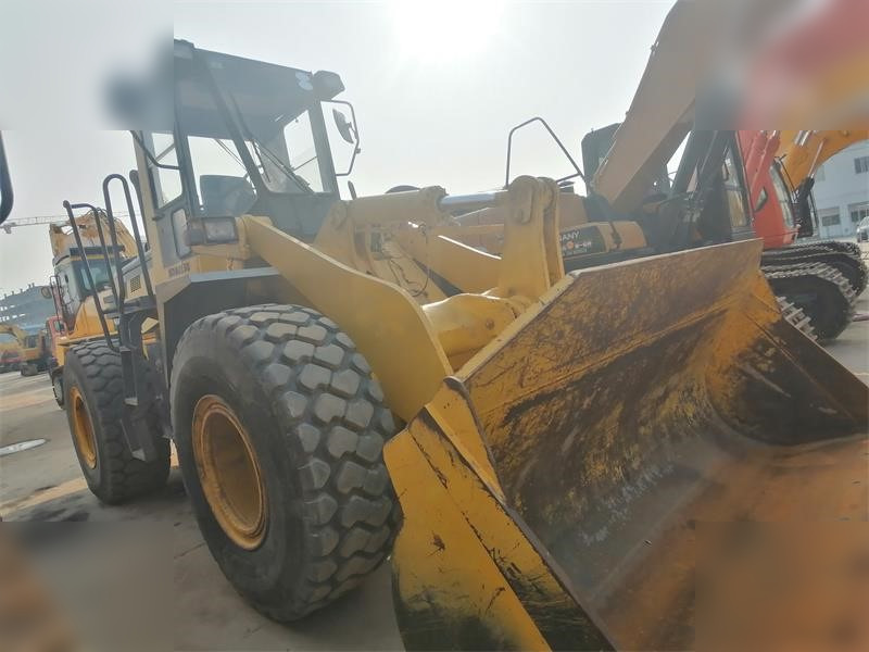 KOMATSU WA320-3 - Riteņu iekrāvējs: foto 2 KOMATSU WA320-3 - Riteņu iekrāvējs: foto 2