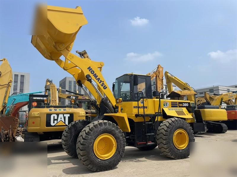 KOMATSU WA380-3 - Riteņu iekrāvējs: foto 2 KOMATSU WA380-3 - Riteņu iekrāvējs: foto 2