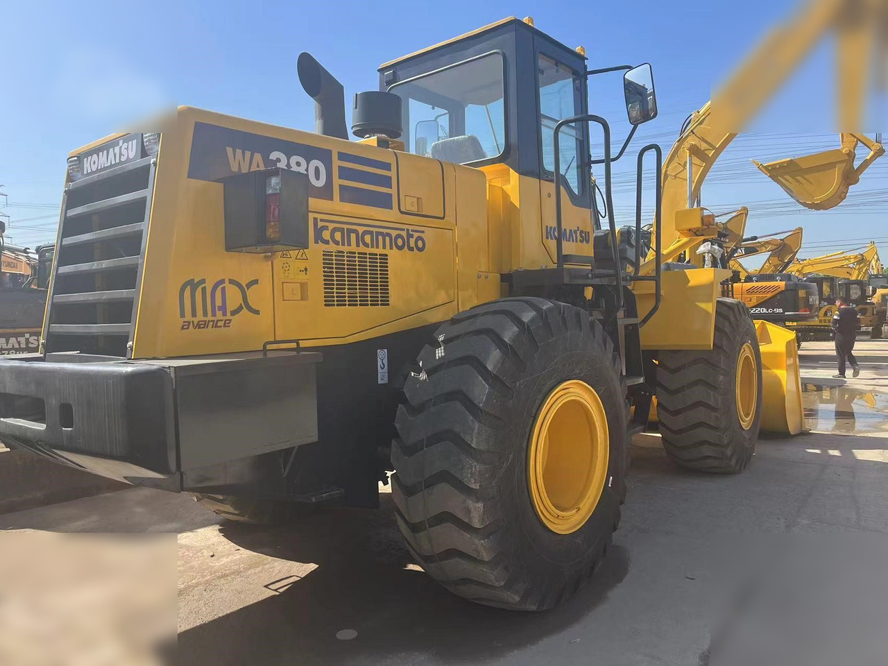 KOMATSU WA380-3 - Riteņu iekrāvējs: foto 2 KOMATSU WA380-3 - Riteņu iekrāvējs: foto 2