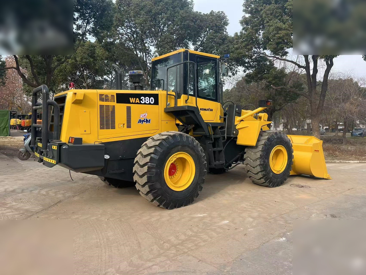 KOMATSU WA380-6 - Riteņu iekrāvējs: foto 1 KOMATSU WA380-6 - Riteņu iekrāvējs: foto 1