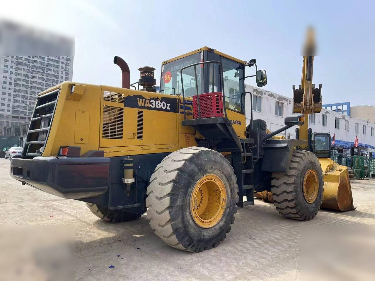 KOMATSU WA380Z-6 - Riteņu iekrāvējs: foto 4 KOMATSU WA380Z-6 - Riteņu iekrāvējs: foto 4