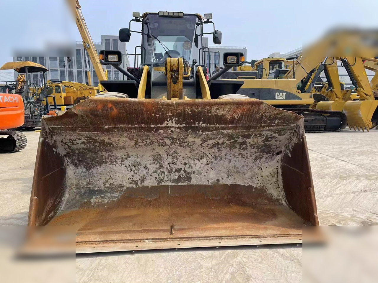 KOMATSU WA380Z-6 - Riteņu iekrāvējs: foto 3 KOMATSU WA380Z-6 - Riteņu iekrāvējs: foto 3