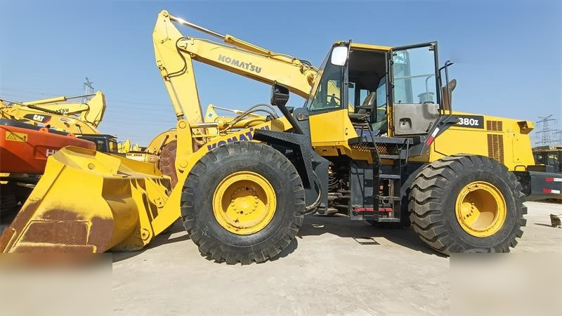 KOMATSU WA380Z-6 - Riteņu iekrāvējs: foto 1 KOMATSU WA380Z-6 - Riteņu iekrāvējs: foto 1