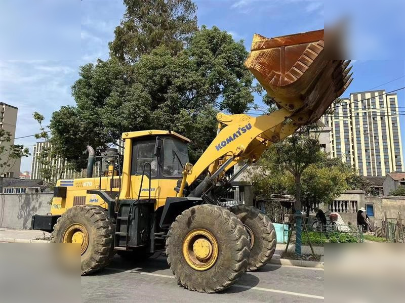 KOMATSU WA470-3 - Riteņu iekrāvējs: foto 2 KOMATSU WA470-3 - Riteņu iekrāvējs: foto 2