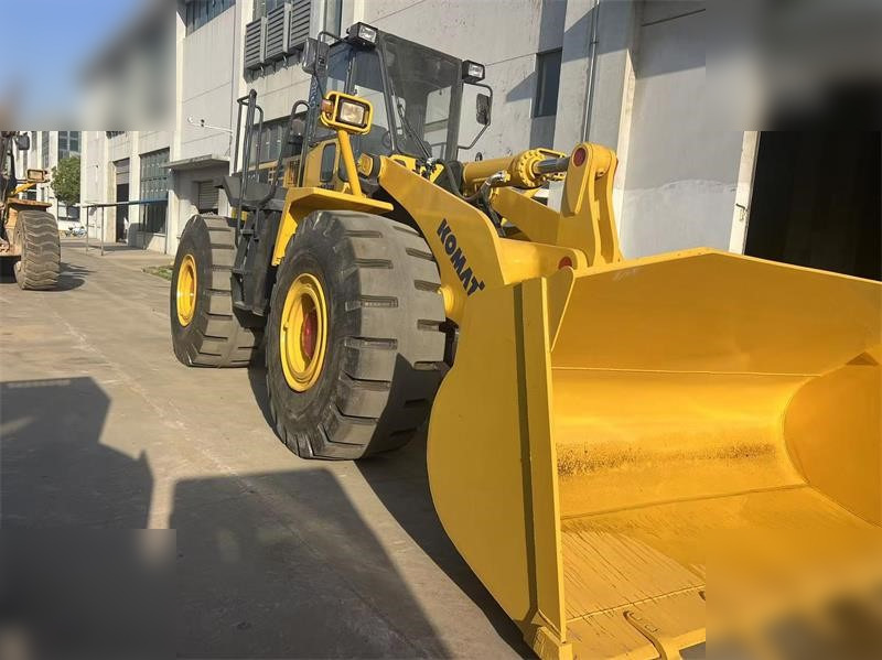 KOMATSU WA470-3 - Riteņu iekrāvējs: foto 5 KOMATSU WA470-3 - Riteņu iekrāvējs: foto 5