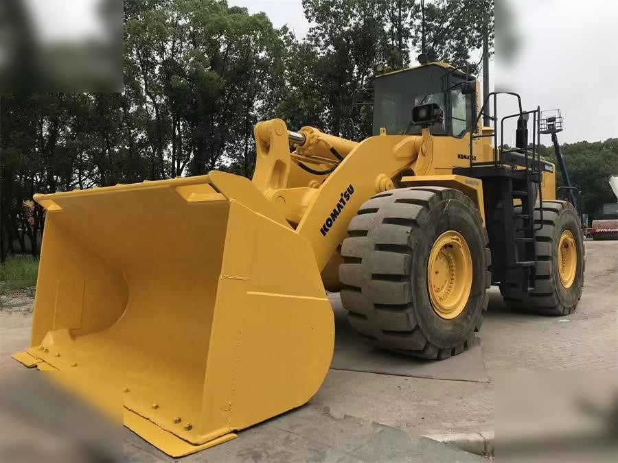 KOMATSU WA600-3 - Riteņu iekrāvējs: foto 2 KOMATSU WA600-3 - Riteņu iekrāvējs: foto 2