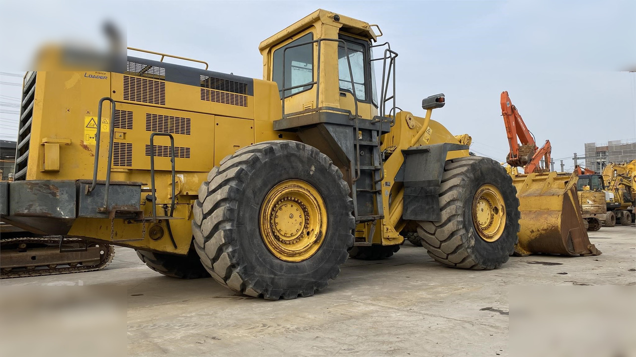 KOMATSU WA600-3 - Riteņu iekrāvējs: foto 3 KOMATSU WA600-3 - Riteņu iekrāvējs: foto 3