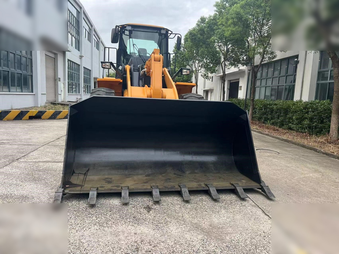 LIUGONG 856H - Riteņu iekrāvējs: foto 3 LIUGONG 856H - Riteņu iekrāvējs: foto 3