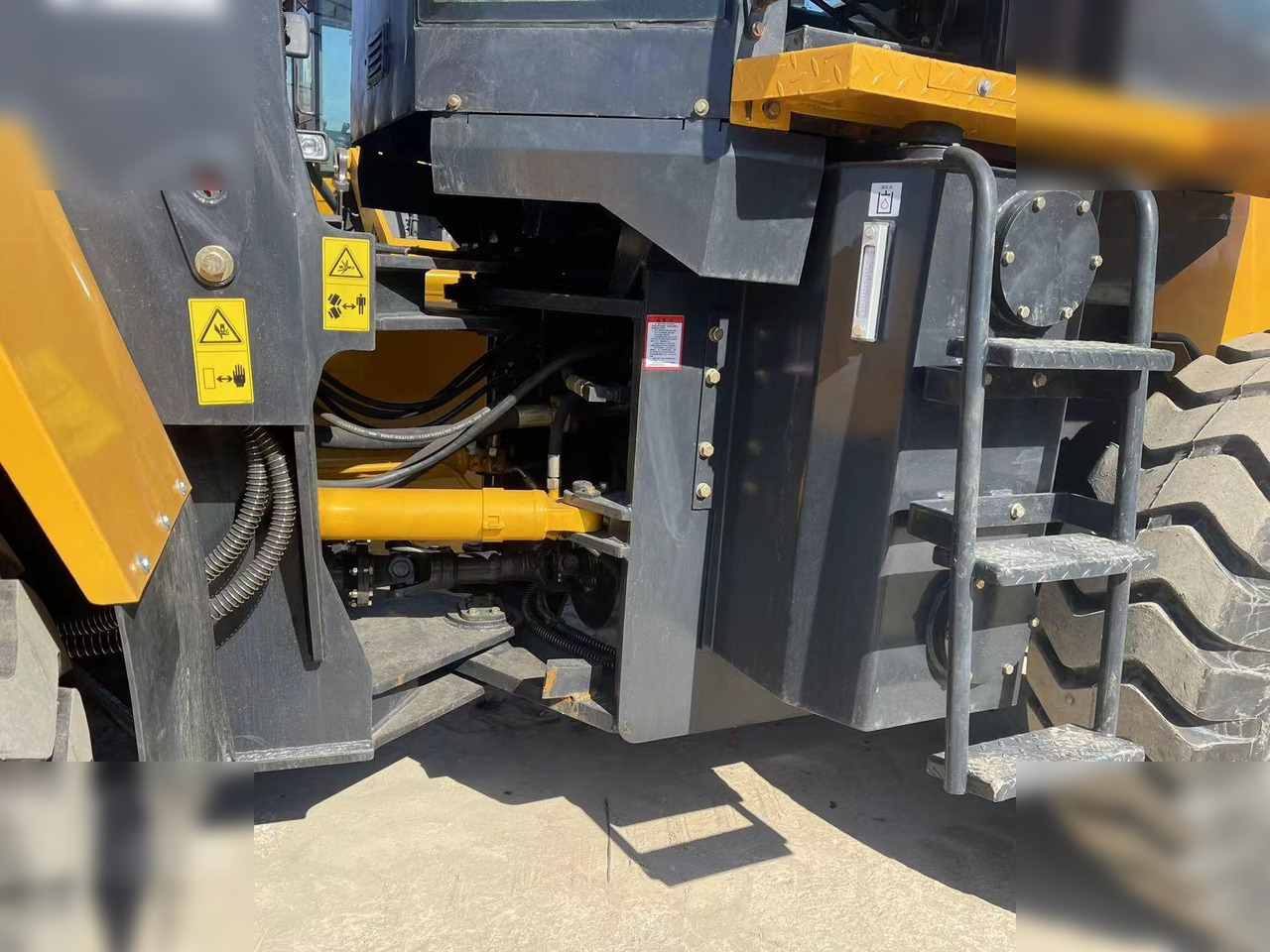 LIUGONG CLG835H - Riteņu iekrāvējs: foto 5 LIUGONG CLG835H - Riteņu iekrāvējs: foto 5