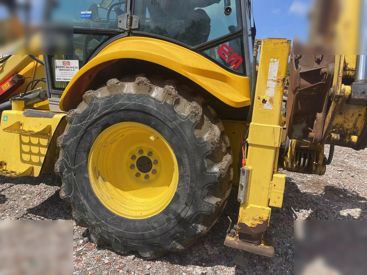 NEW HOLLAND LB95B-4PT - Ekskavators-iekrāvējs: foto 5 NEW HOLLAND LB95B-4PT - Ekskavators-iekrāvējs: foto 5