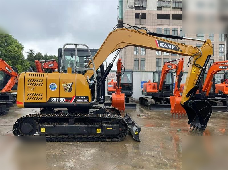 Kāpurķēžu ekskavators SANY SY75C: foto 6
