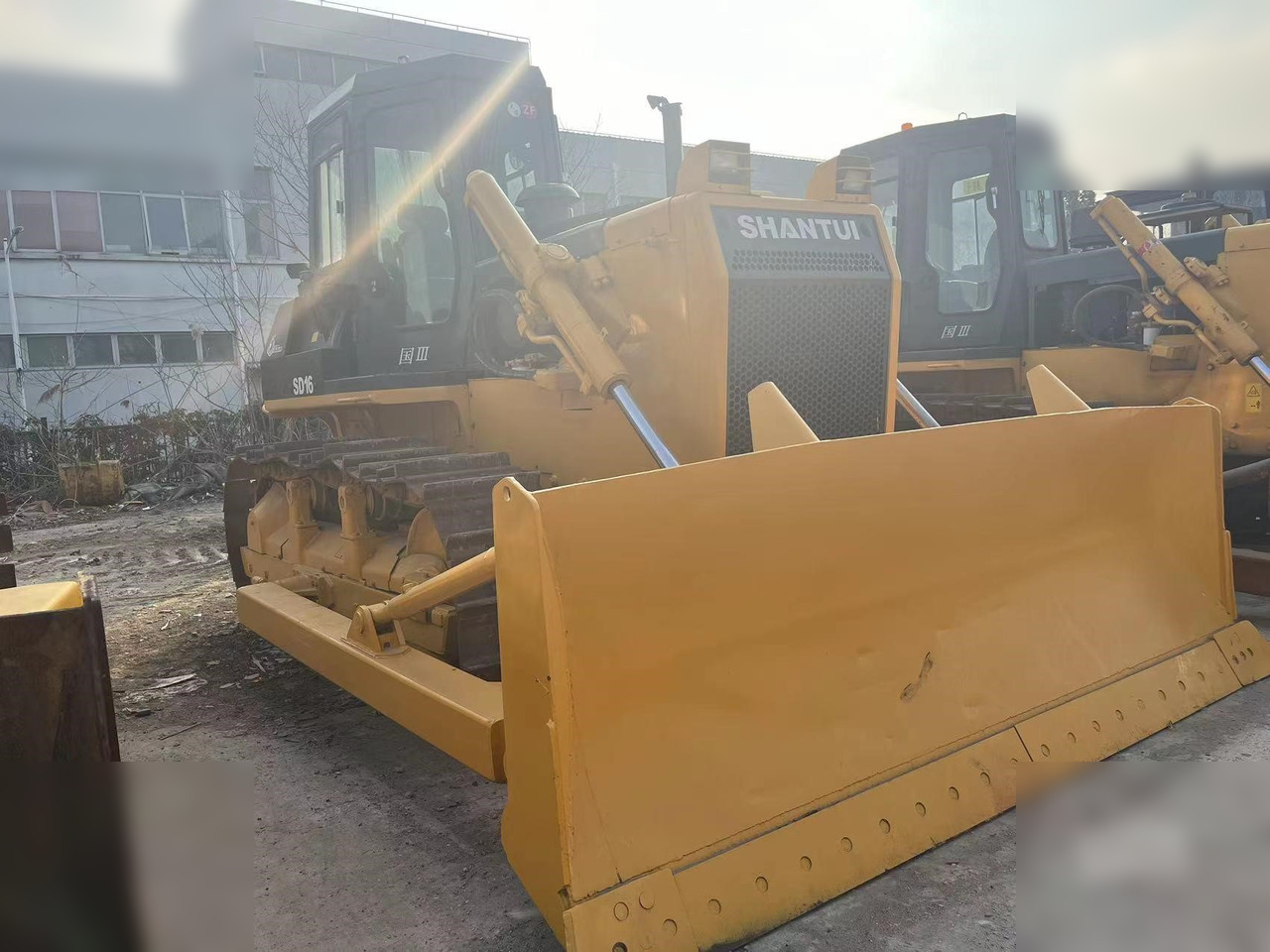 SHANTUI SD16 - Buldozers: foto 3 SHANTUI SD16 - Buldozers: foto 3