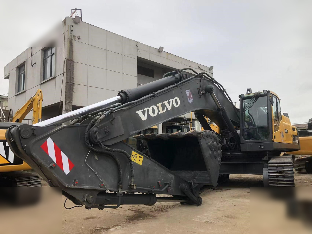 VOLVO EC480DL - Kāpurķēžu ekskavators: foto 1 VOLVO EC480DL - Kāpurķēžu ekskavators: foto 1
